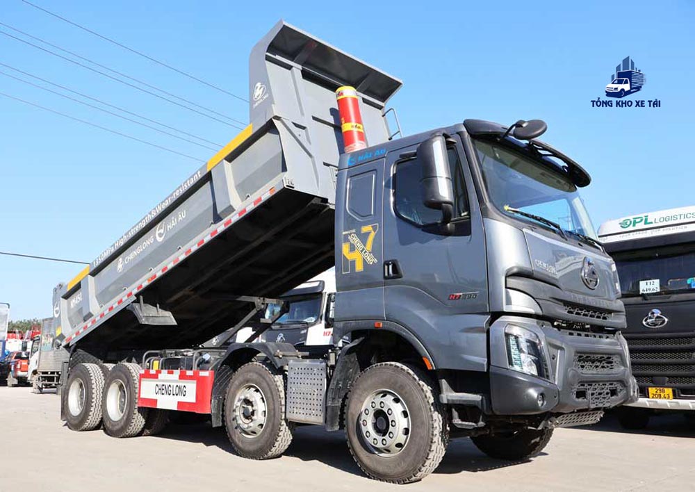 Xe Ben 4 Chân ChengLong H7 390HP Thùng U 15 Khối (Cầu Dầu)